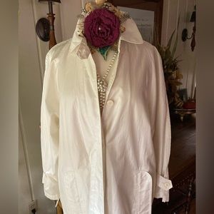 “LAST CALL” VINTAGE Dolman Sleeve Raincoat M